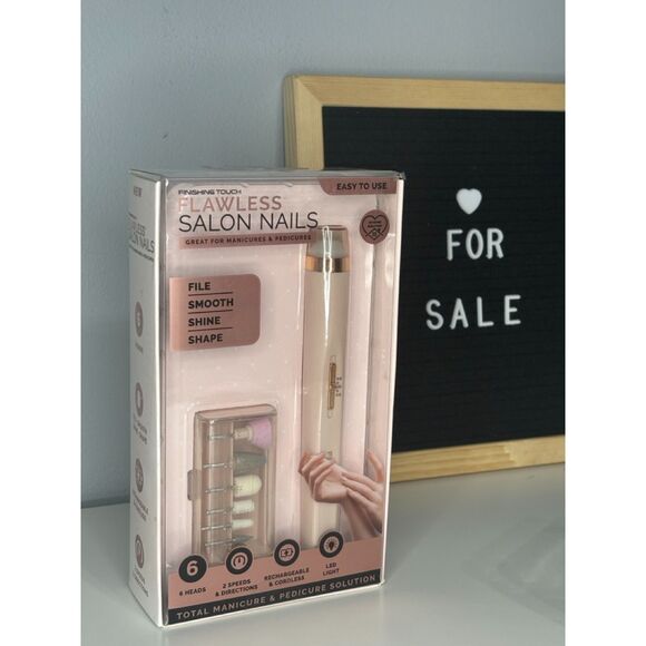 Other - Finishing Touch Flawless Salon Nails Kit